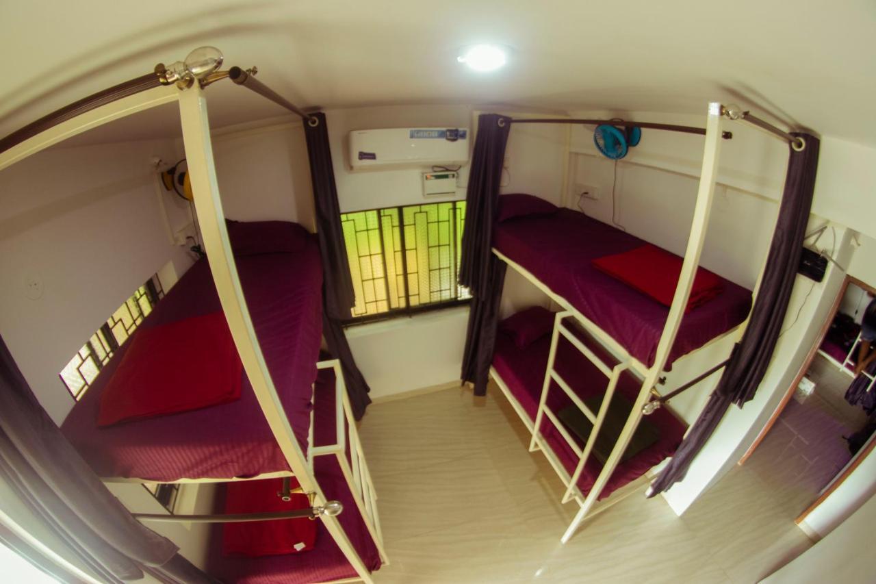 Bonds Hostel Candolim Buitenkant foto